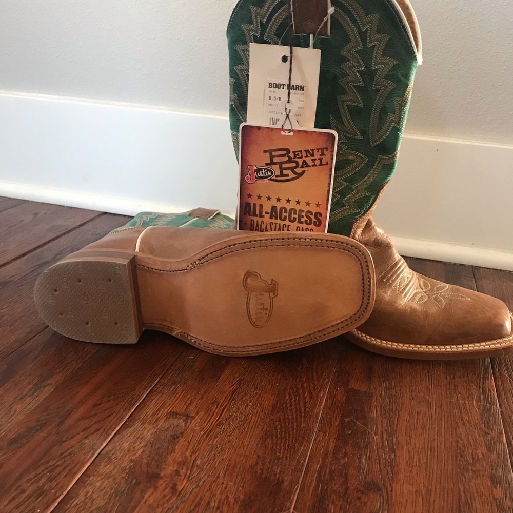 Justin Boots - Picture 5 of 5